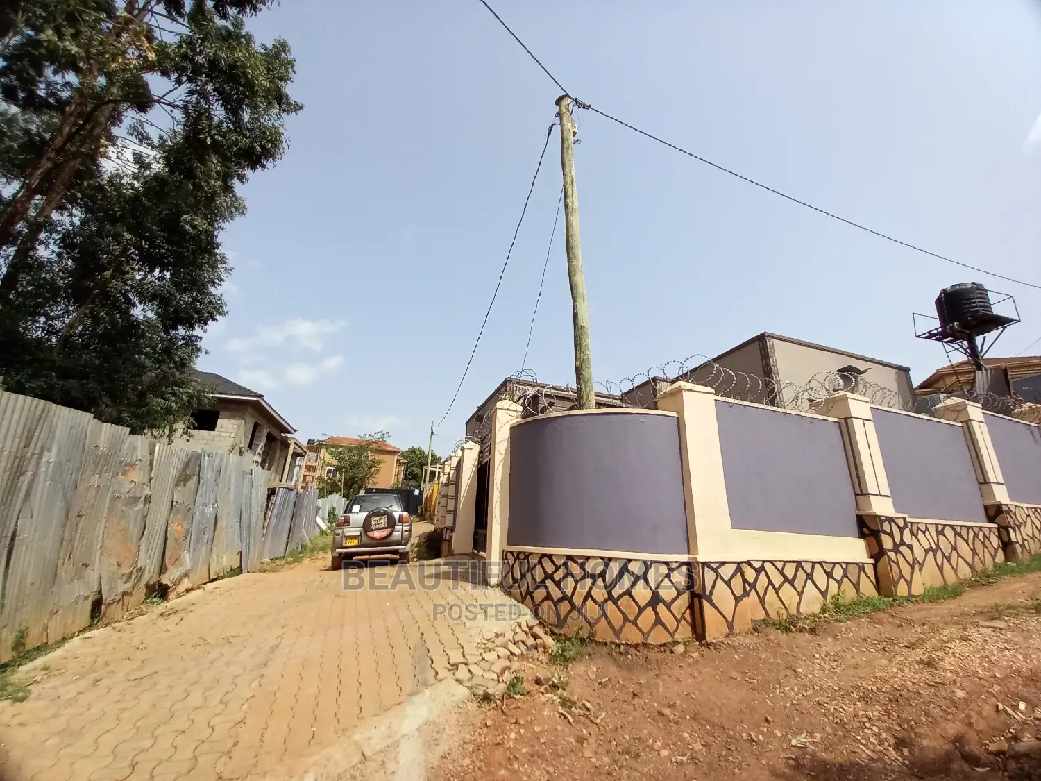 Furnished 3bdrm Bungalow in Kira Organised for Sale