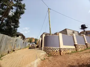 Furnished 3bdrm Bungalow in Kira Organised for Sale