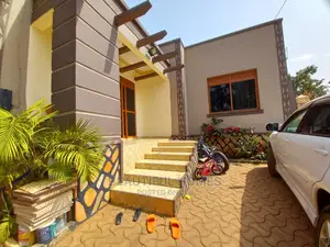 Furnished 3bdrm House in Kira Corporate for Sale
