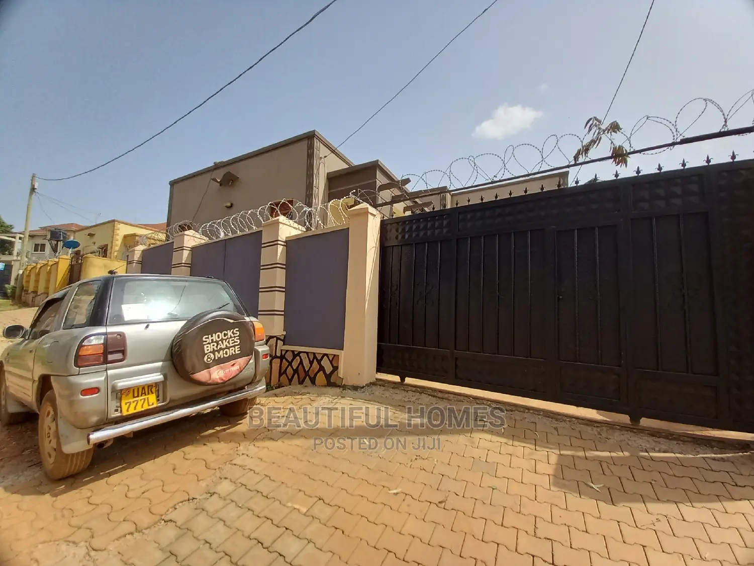 Furnished 3bdrm House in Kira Corporate for Sale