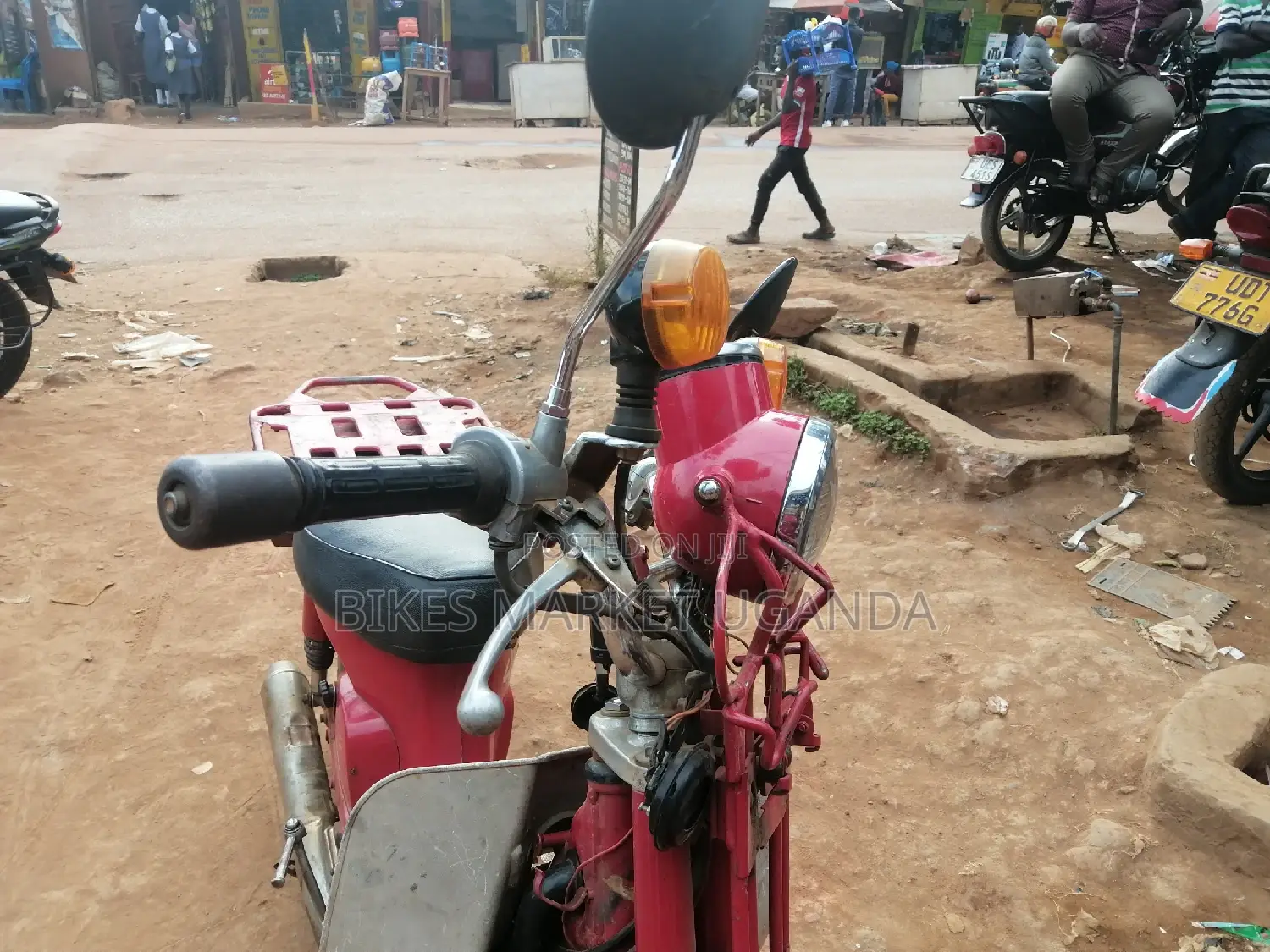 New Suzuki Bike 2014 Red
