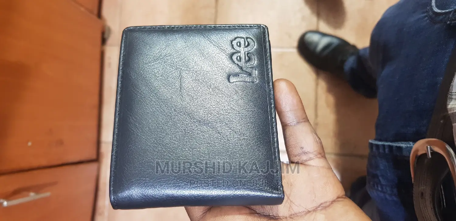 Wallets Pure Geniune Leather All Colours Brands.