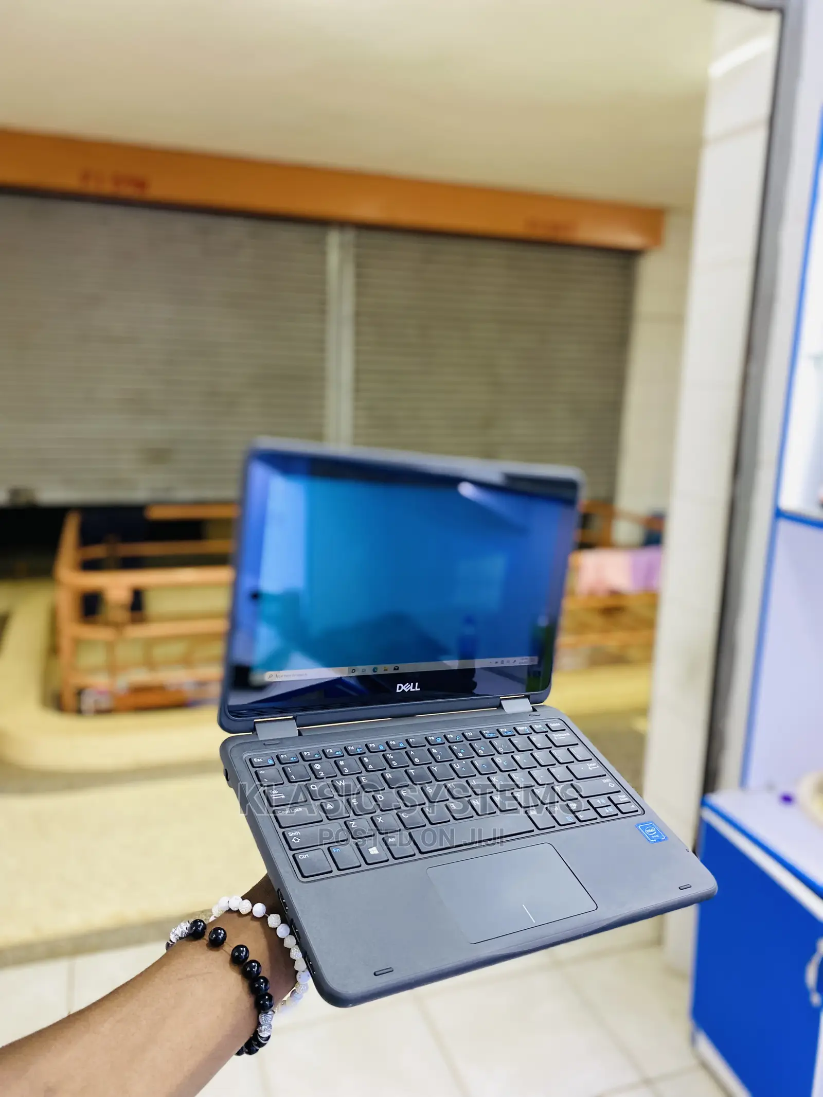 Laptop Dell Latitude 3189 4GB Intel Pentium HDD 250GB