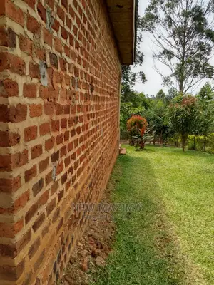 3bdrm Bungalow in Buyala, Division B for Sale