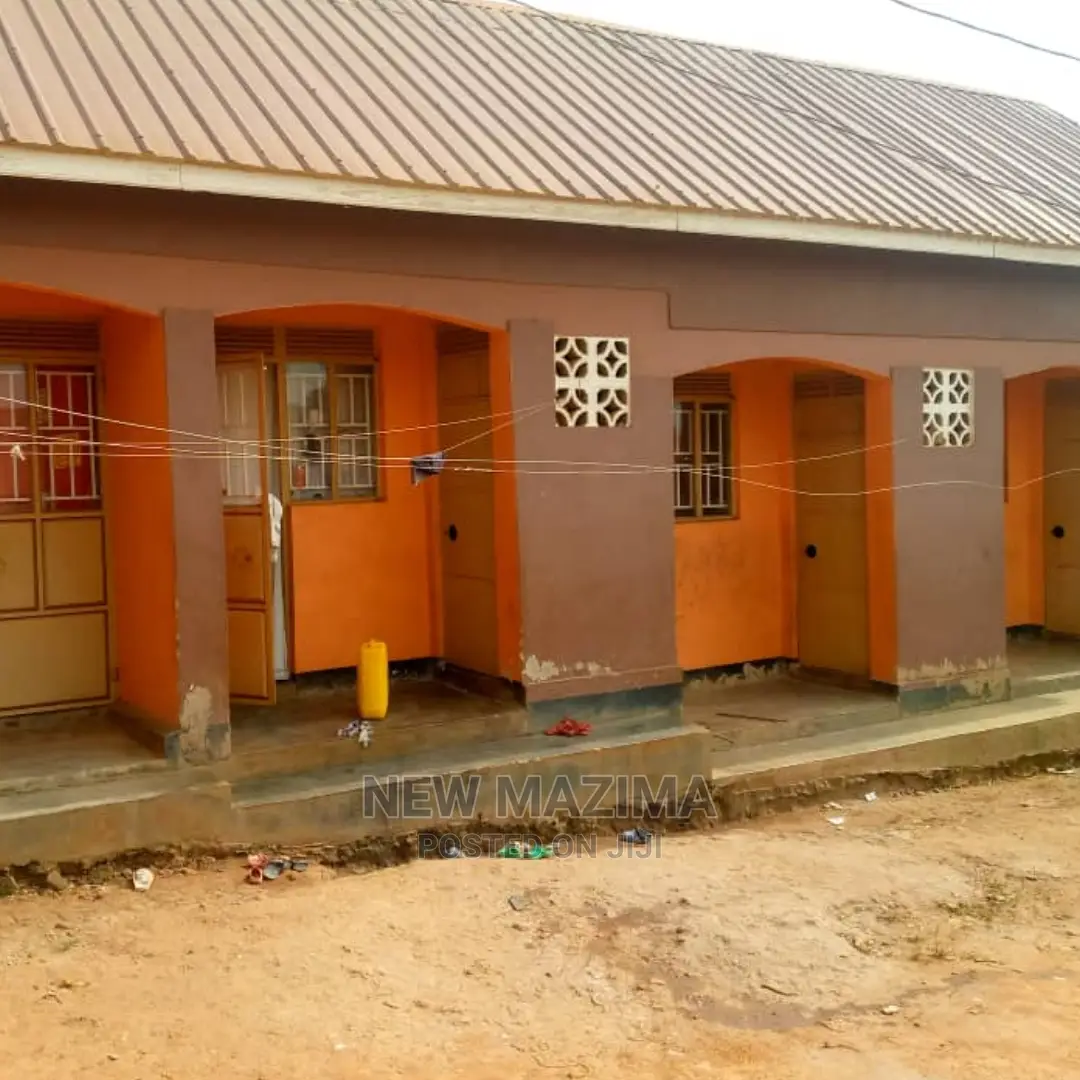4bdrm House in Kawanda Kirinyabigo, Division B for Sale