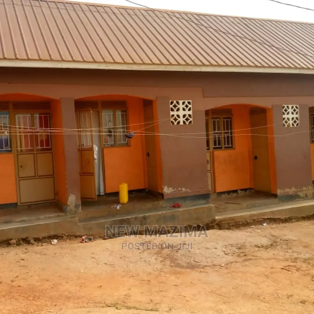 4bdrm House in Kawanda Kirinyabigo, Division B for Sale