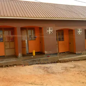 4bdrm House in Kawanda Kirinyabigo, Division B for Sale