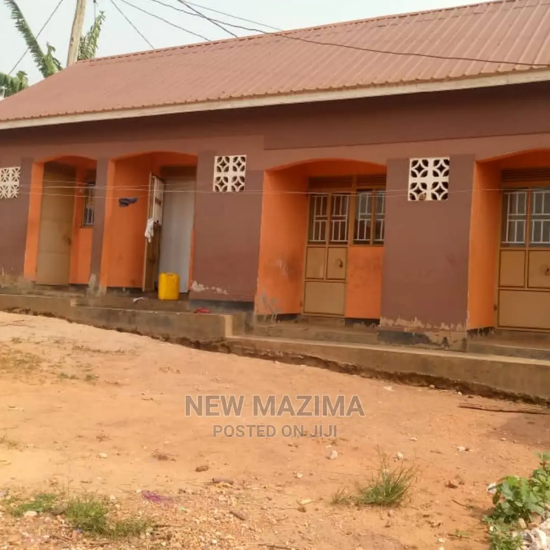 4bdrm House in Kawanda Kirinyabigo, Division B for Sale