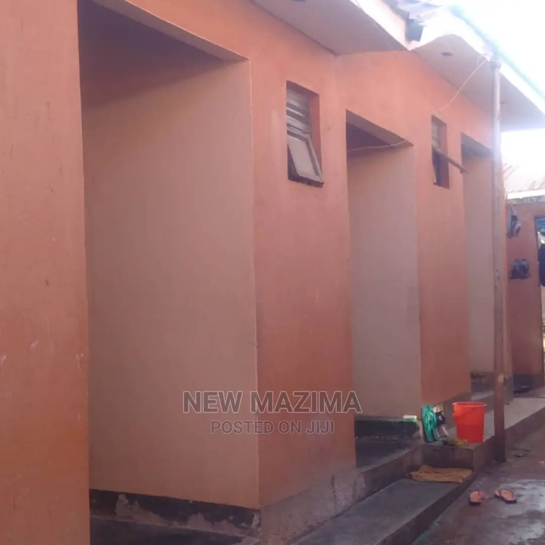 8bdrm House in Kawanda Kirinyabigo, Division B for Sale