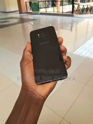 Photo - Samsung Galaxy S8 Plus 64 GB Black