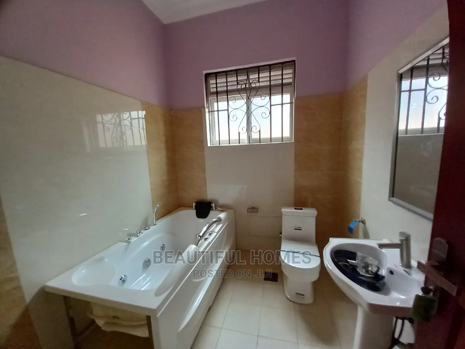 Furnished 4bdrm House in Kira Tarmacked for Sale