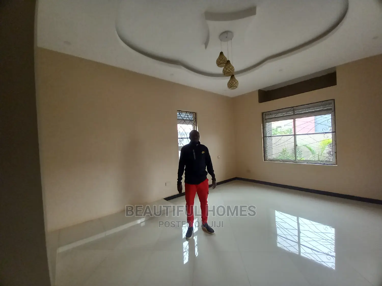 Furnished 4bdrm Bungalow in Kira Gated Tarmack for Sale