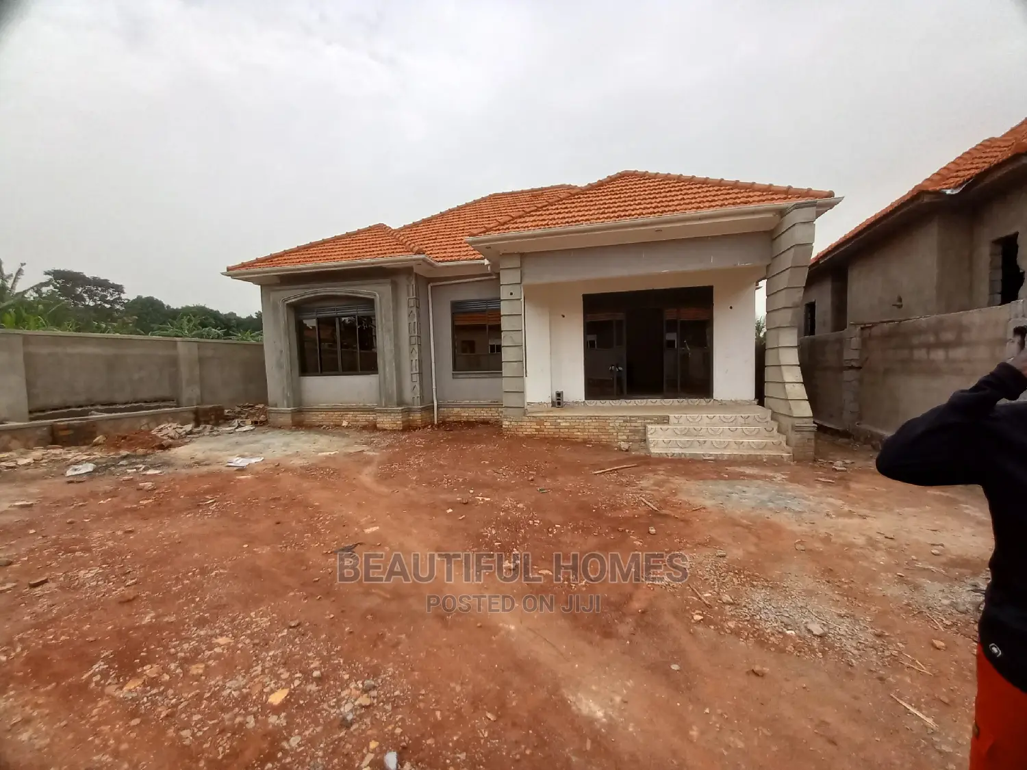 Furnished 4bdrm House in Kira Corporate for Sale
