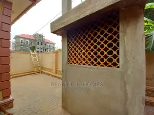 Furnished 5bdrm House in Kira for Sale