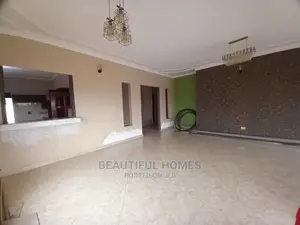 Furnished 5bdrm House in Kira for Sale