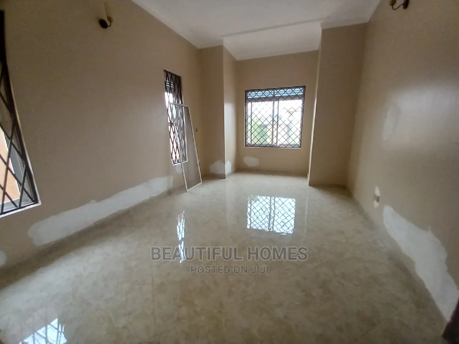 Furnished 4bdrm Bungalow in Kira Splendid for Sale