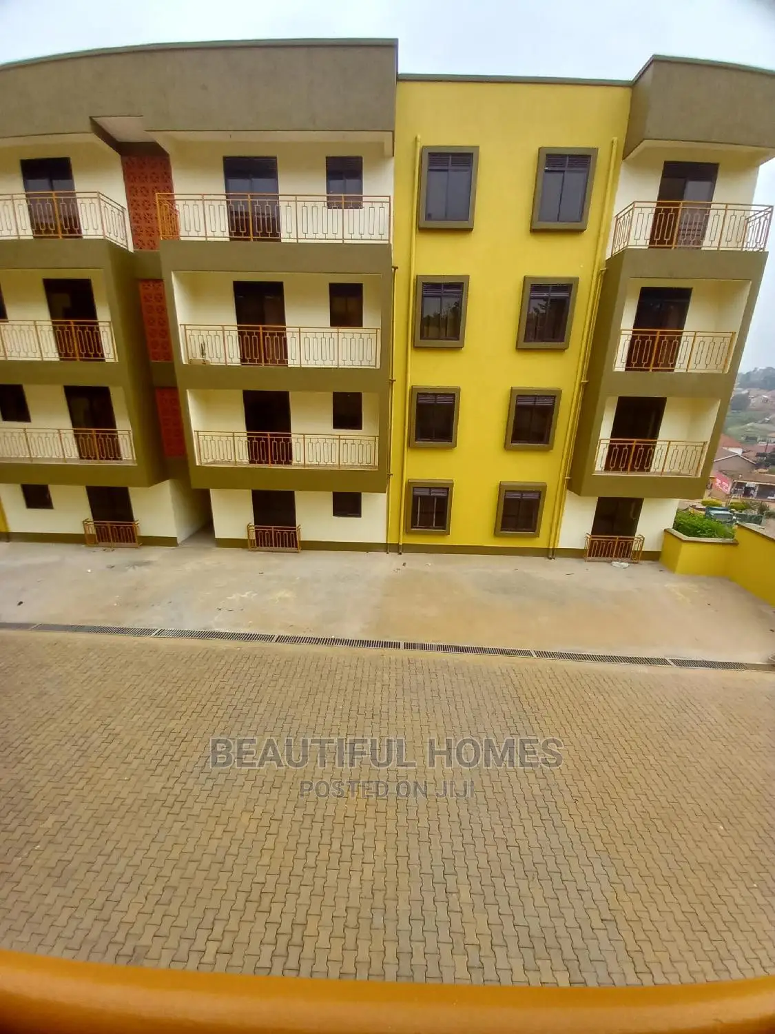 Furnished 3bdrm Condo in Kisaasi Tarmacked, Central Division for Sale