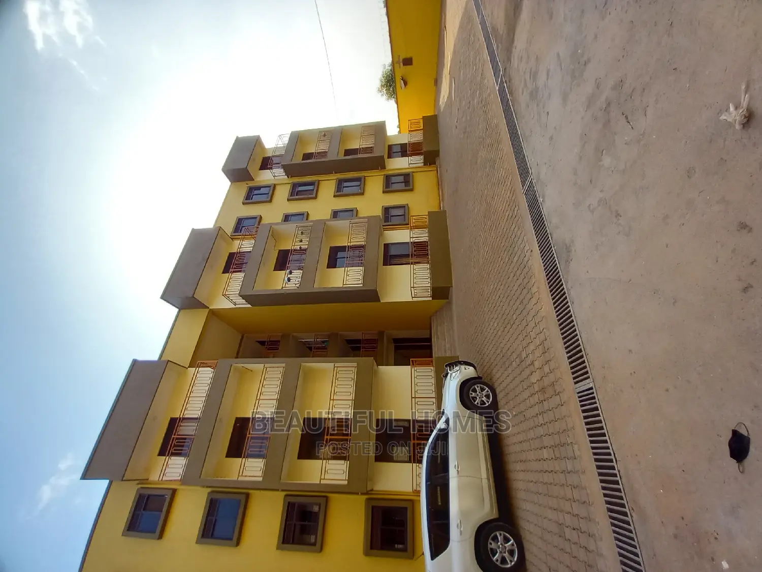 Furnished 2bdrm Condo in Kisaasi, Central Division for Sale