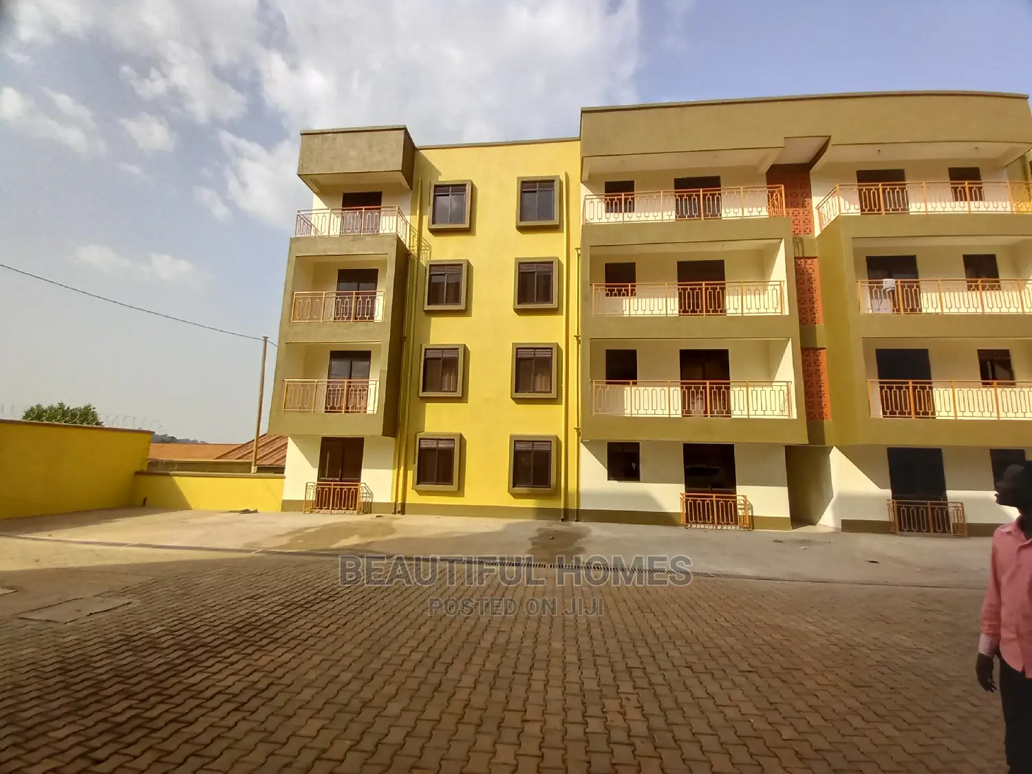 Furnished 2bdrm Condo in Kisaasi, Central Division for Sale
