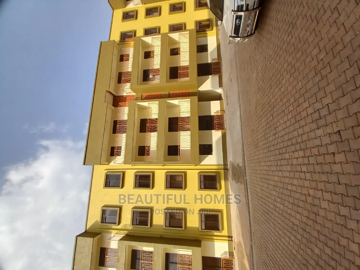 Furnished 3bdrm Condo in Kisaasi, Central Division for Sale