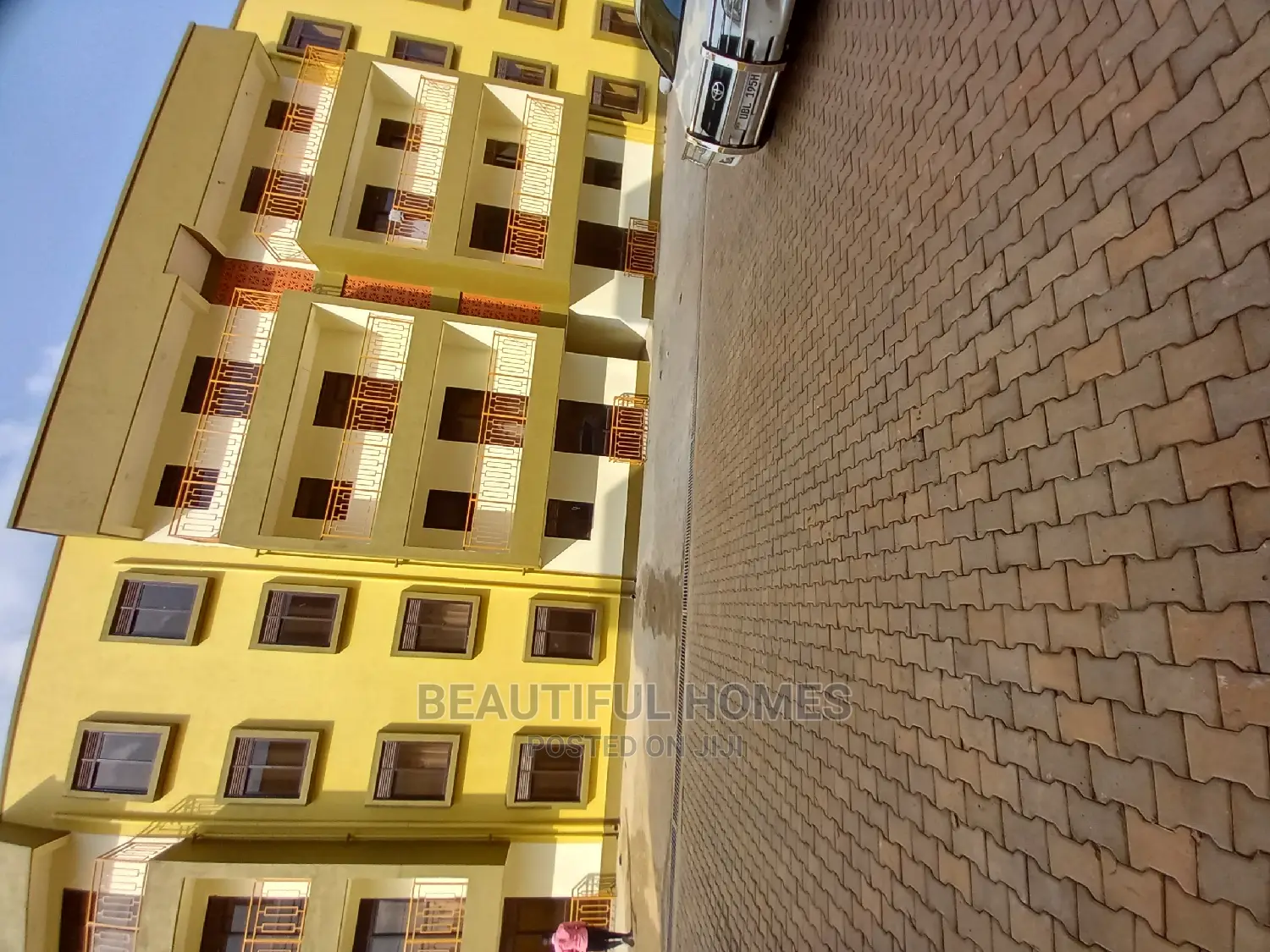 Furnished 3bdrm Condo in Kisaasi, Central Division for Sale