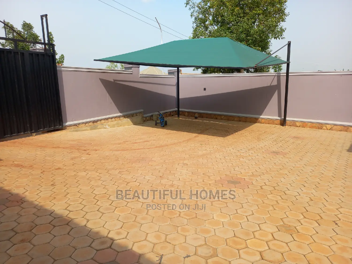 Furnished 4bdrm Bungalow in Kira Nakwero Canaan for Sale