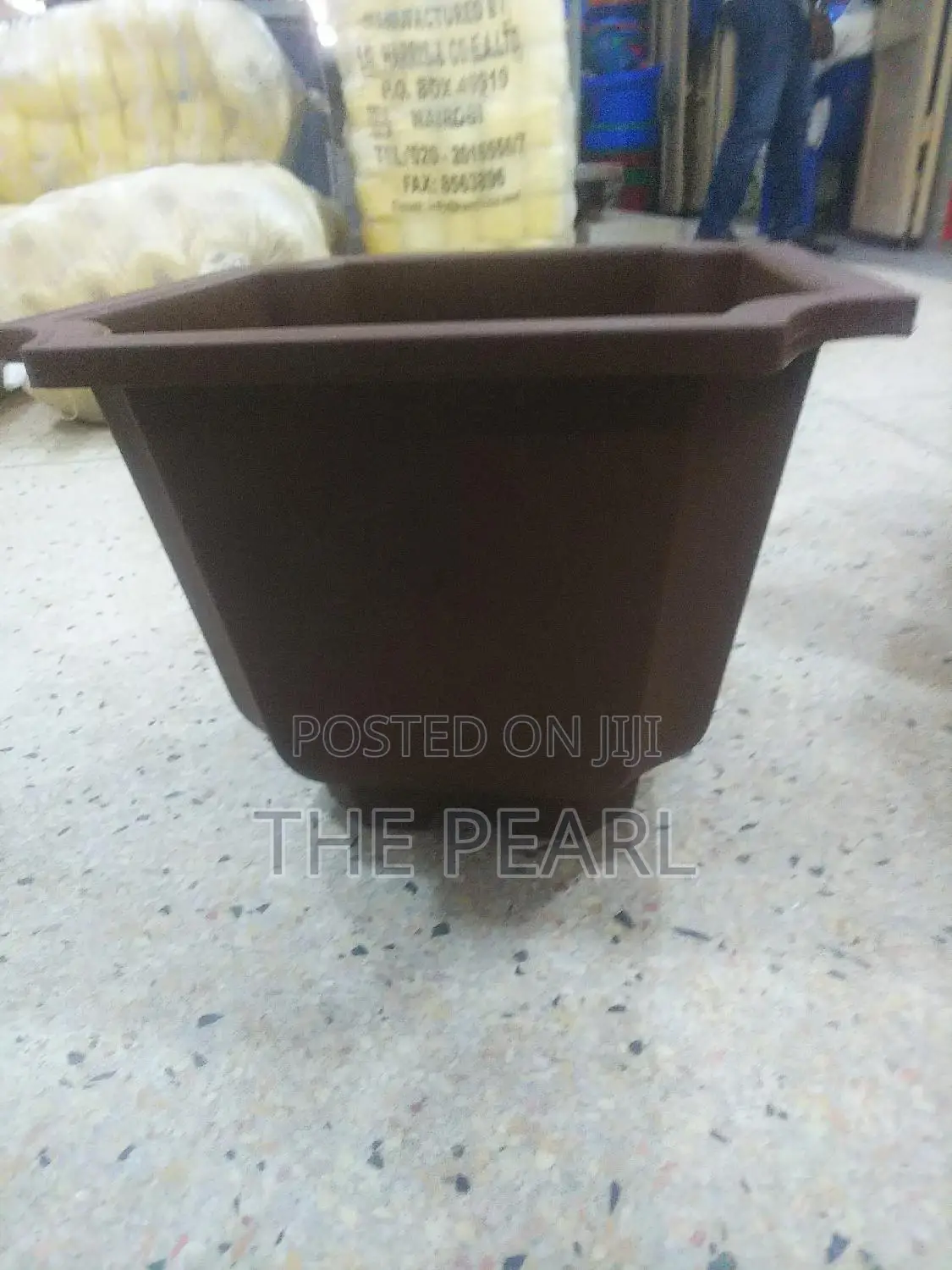 Squared Plastic Flower Pots