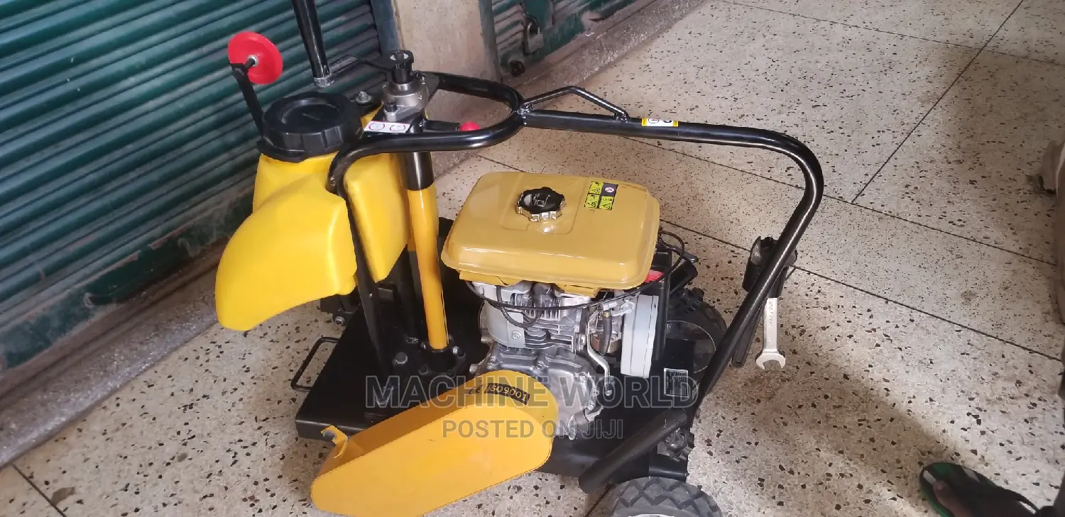 Corus Cutter Machine /Road Trimmer