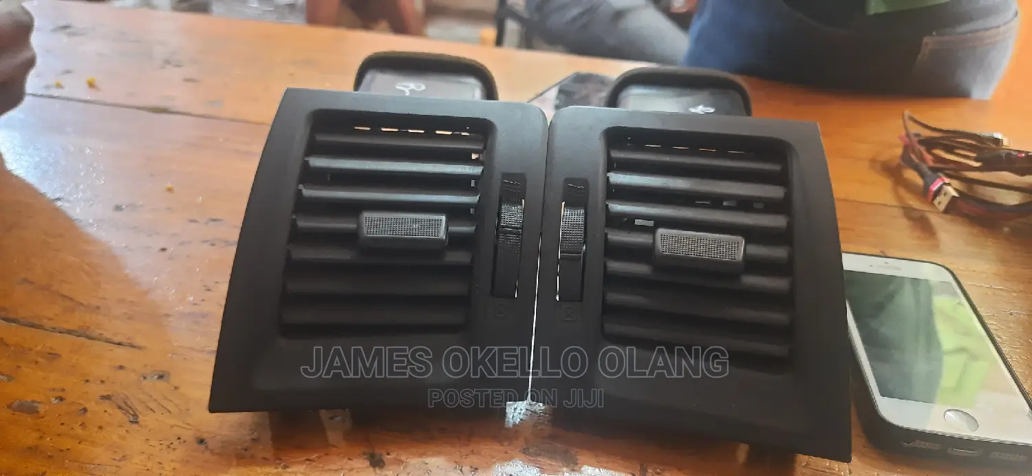 Ac Vent Cover for Noah Voxy