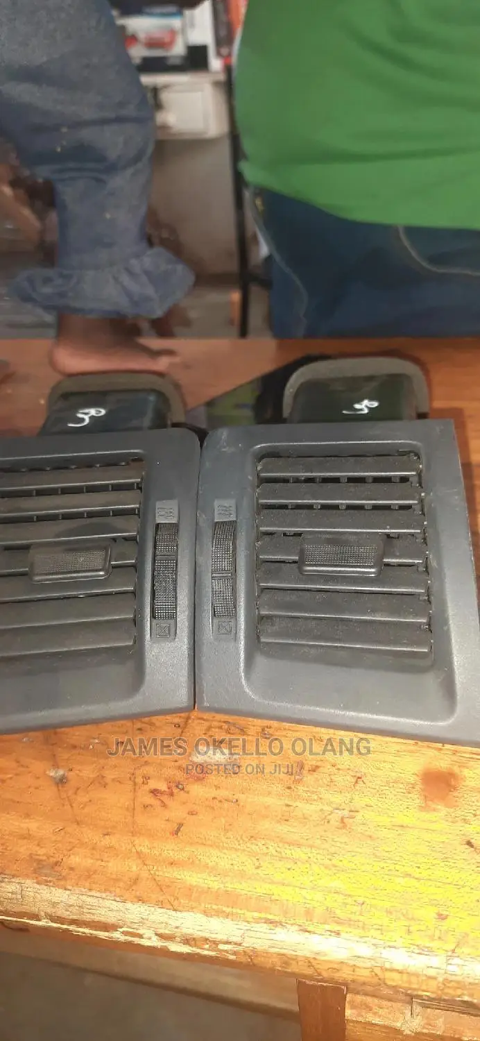 Ac Vent Cover for Noah Voxy