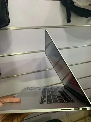 Laptop Apple MacBook Pro 2015 16GB Intel Core I7 SSD 500GB