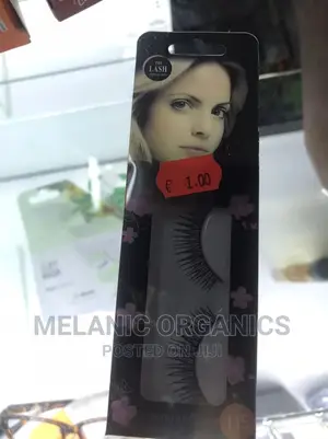 Photo - Natural Eyelashes
