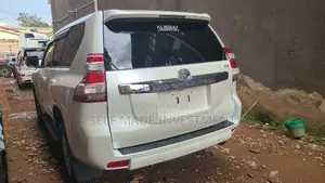 Toyota Land Cruiser Prado 2017 White