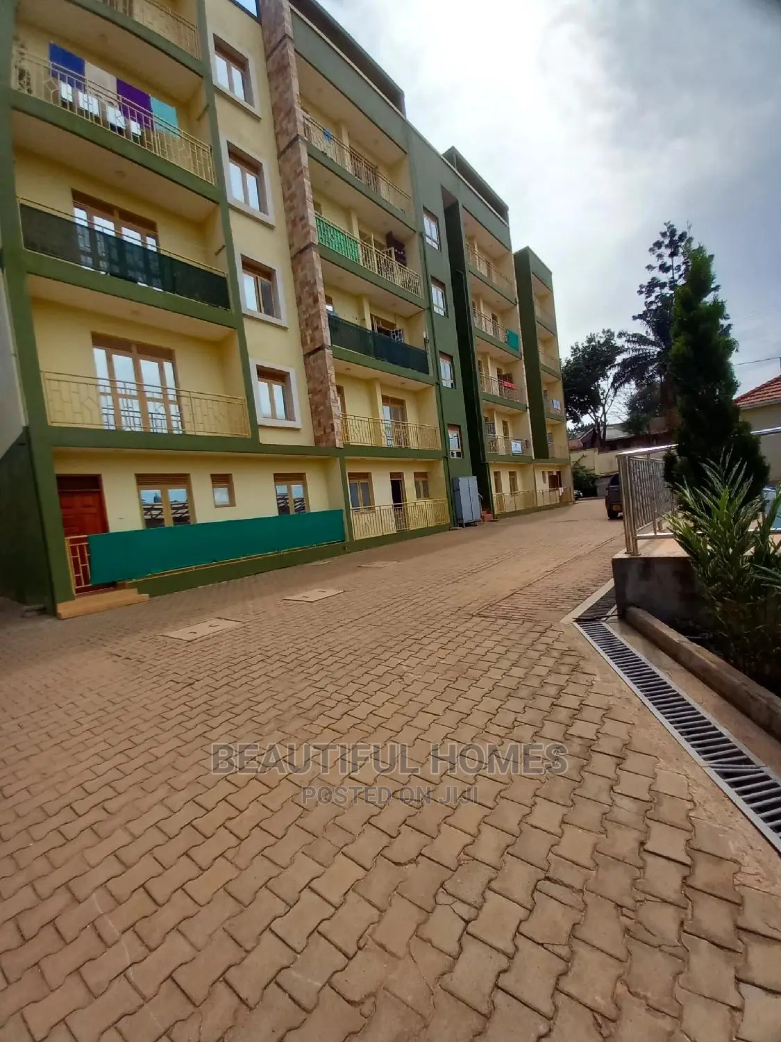 Furnished 2bdrm Condo in Bukoto, Central Division for Sale