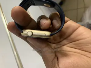 Apple Watch Series One Gold Uk Used About 6 Months