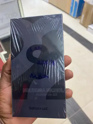 New Samsung Galaxy S22 5G 256 GB Black