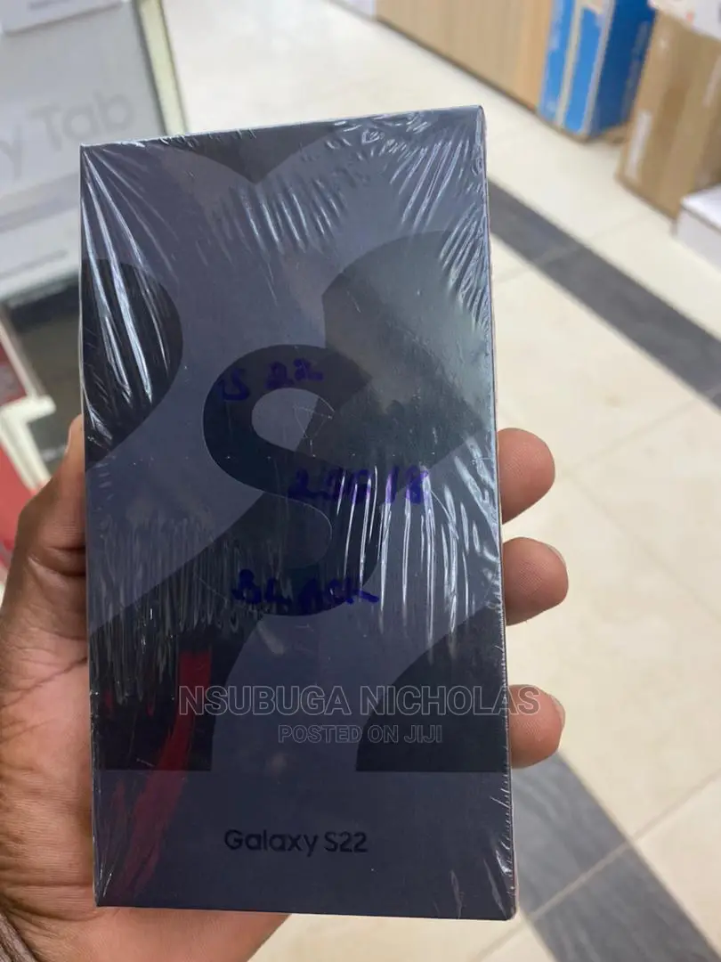 New Samsung Galaxy S22 5G 256 GB Black