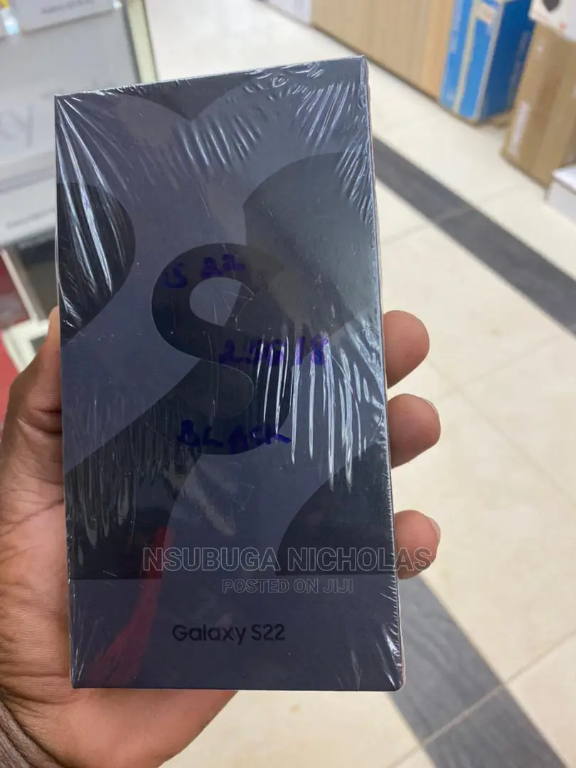 New Samsung Galaxy S22 5G 256 GB Black