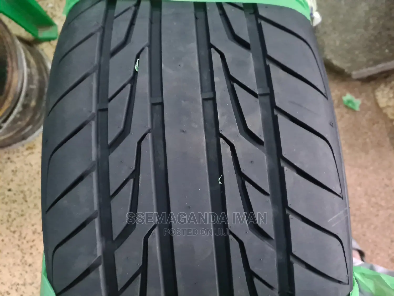 265/40r22 Low Profile Tyre