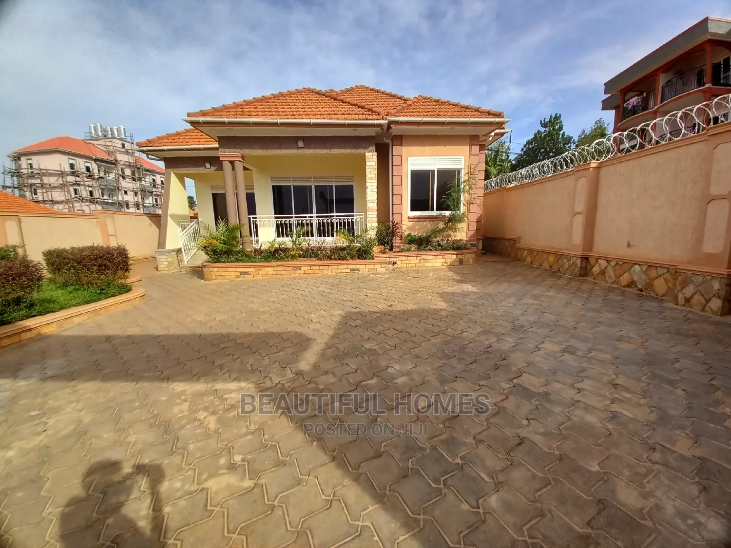 Furnished 4bdrm House in Kira for Sale