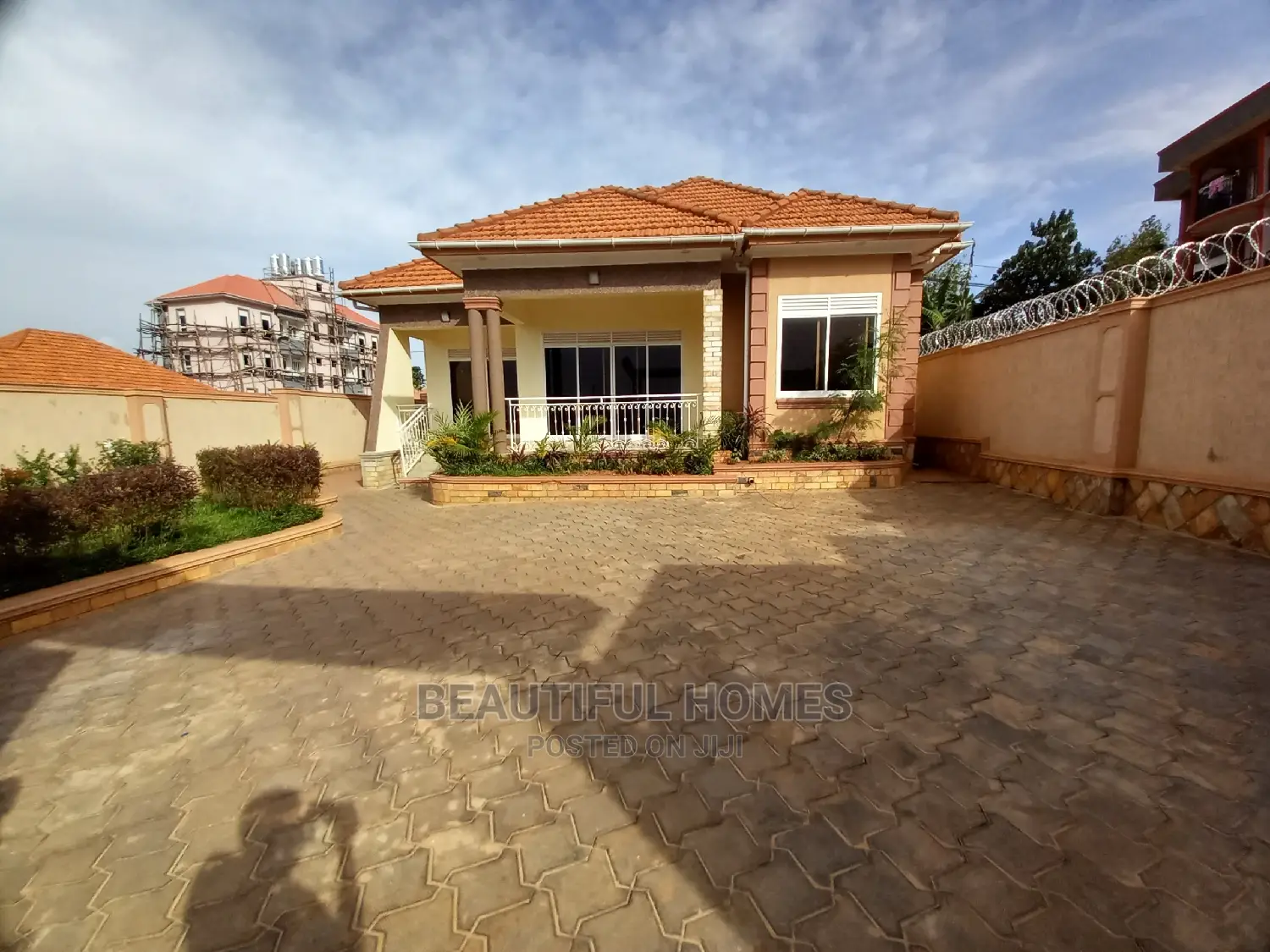 Furnished 4bdrm House in Kira for Sale