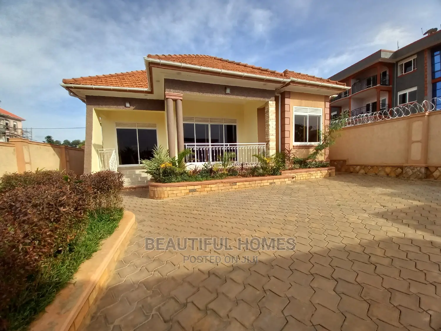 Furnished 4bdrm House in Kira for Sale
