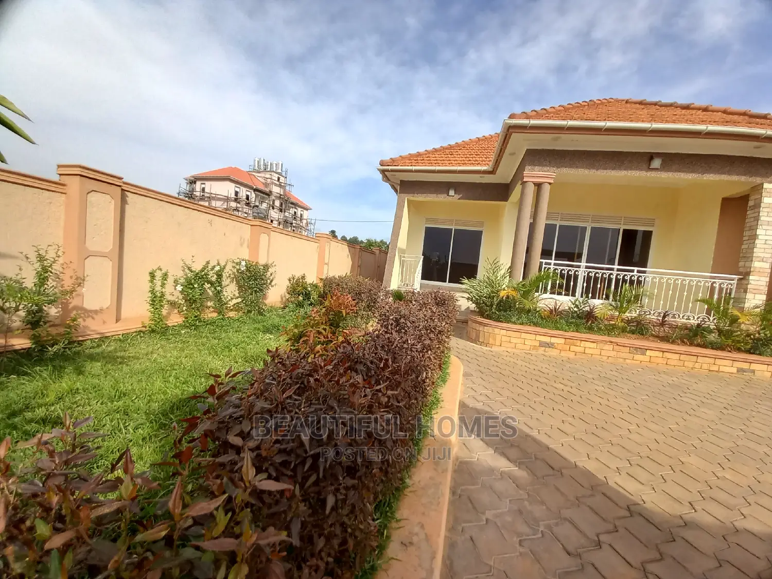 Furnished 4bdrm House in Kira for Sale