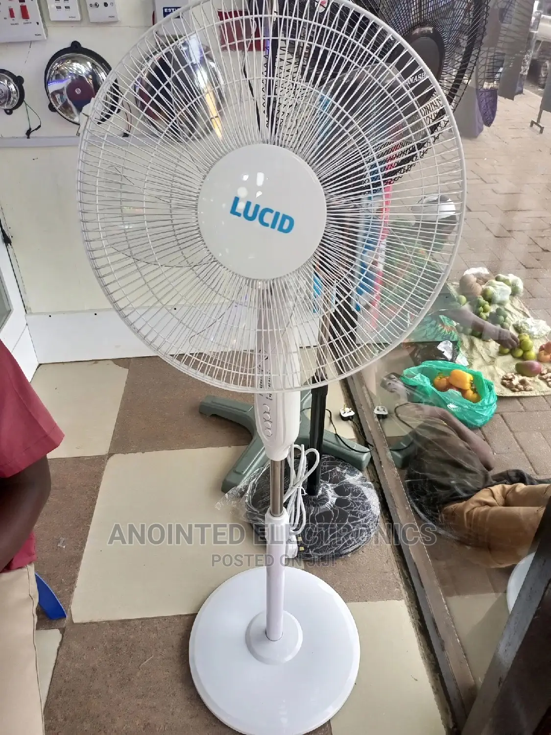 Stand Remote Fan Lucid