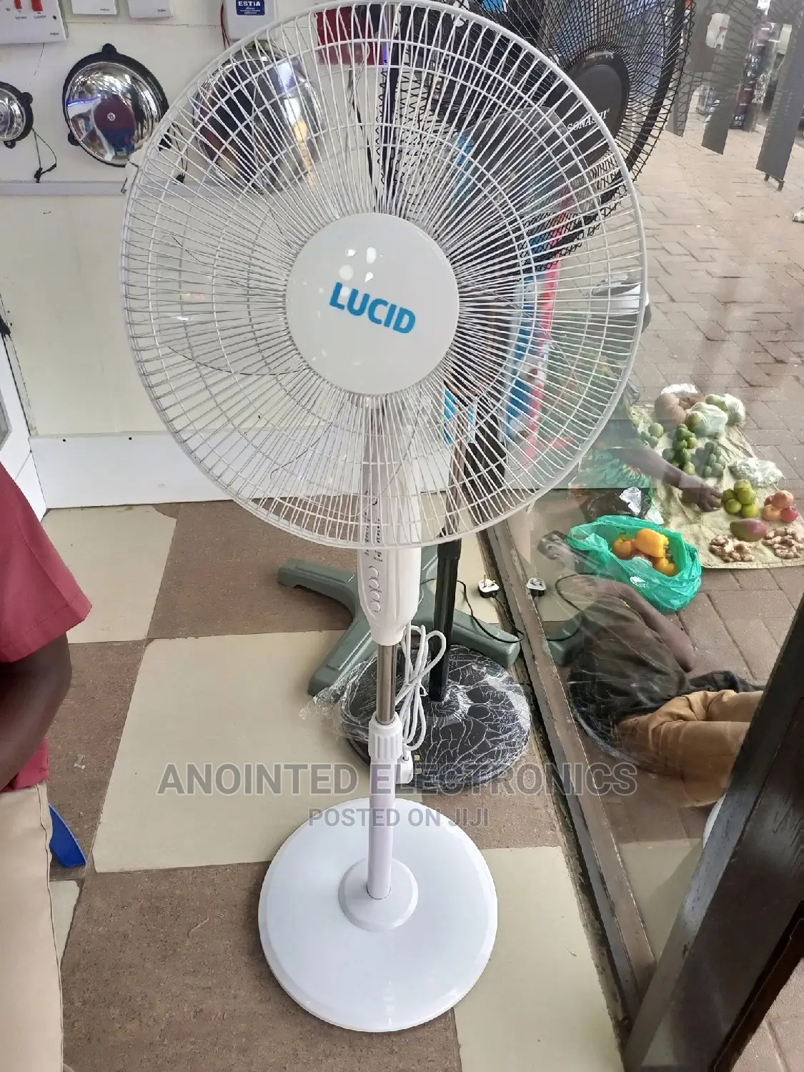Stand Remote Fan Lucid