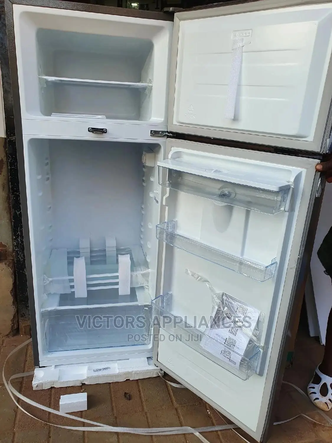 Hisense 270L Double Door Refrigerator
