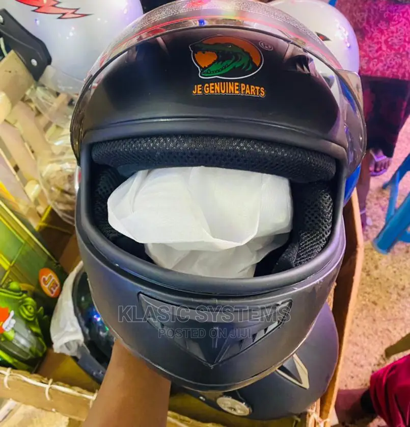 Je Genuine Parts Helmets