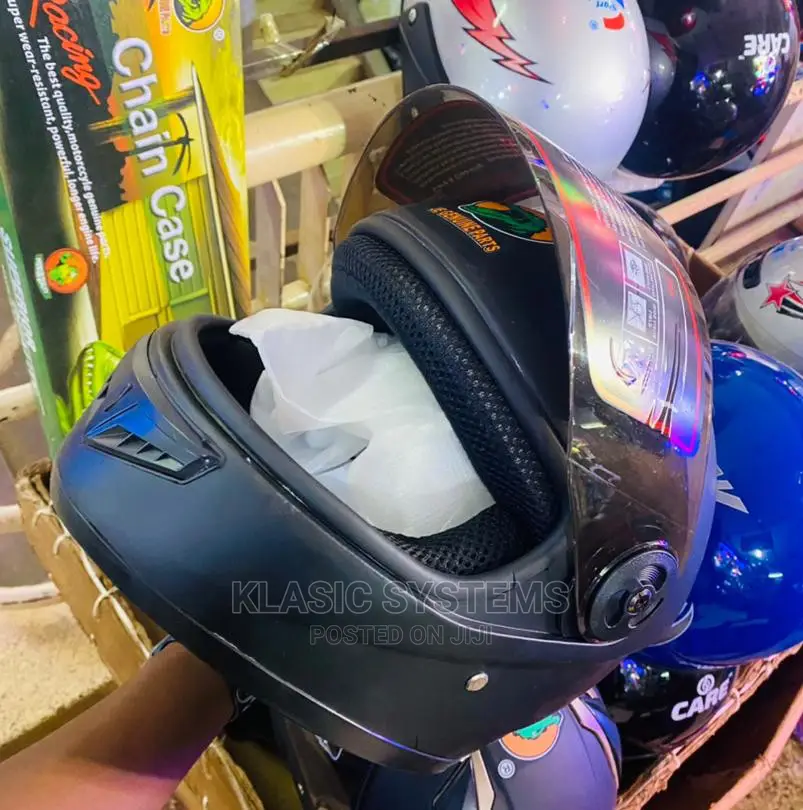 Je Genuine Parts Helmets