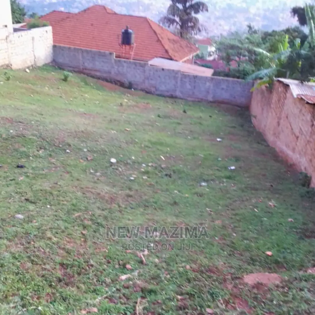 Affordable Plot on Quicksale in Heart of Makindye Kizungu