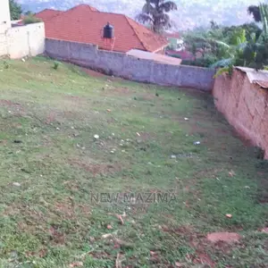 Affordable Plot on Quicksale in Heart of Makindye Kizungu